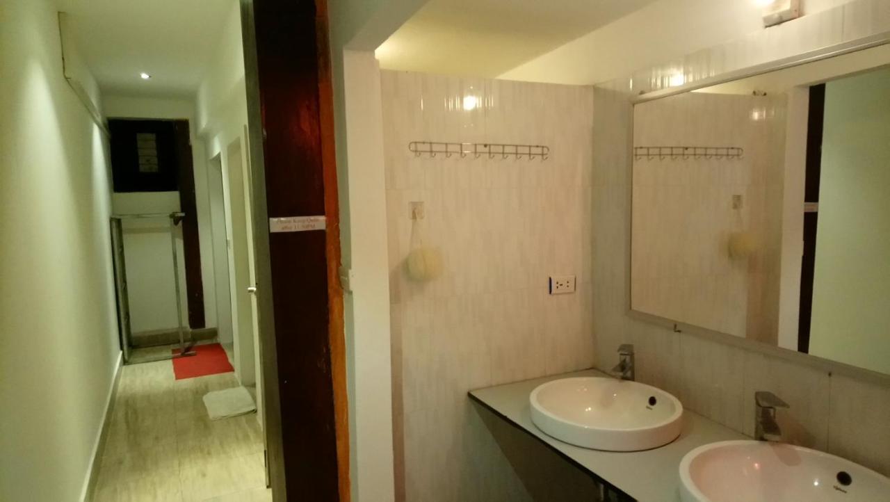 Tony Central Hostel Luang Prabang Ngoại thất bức ảnh
